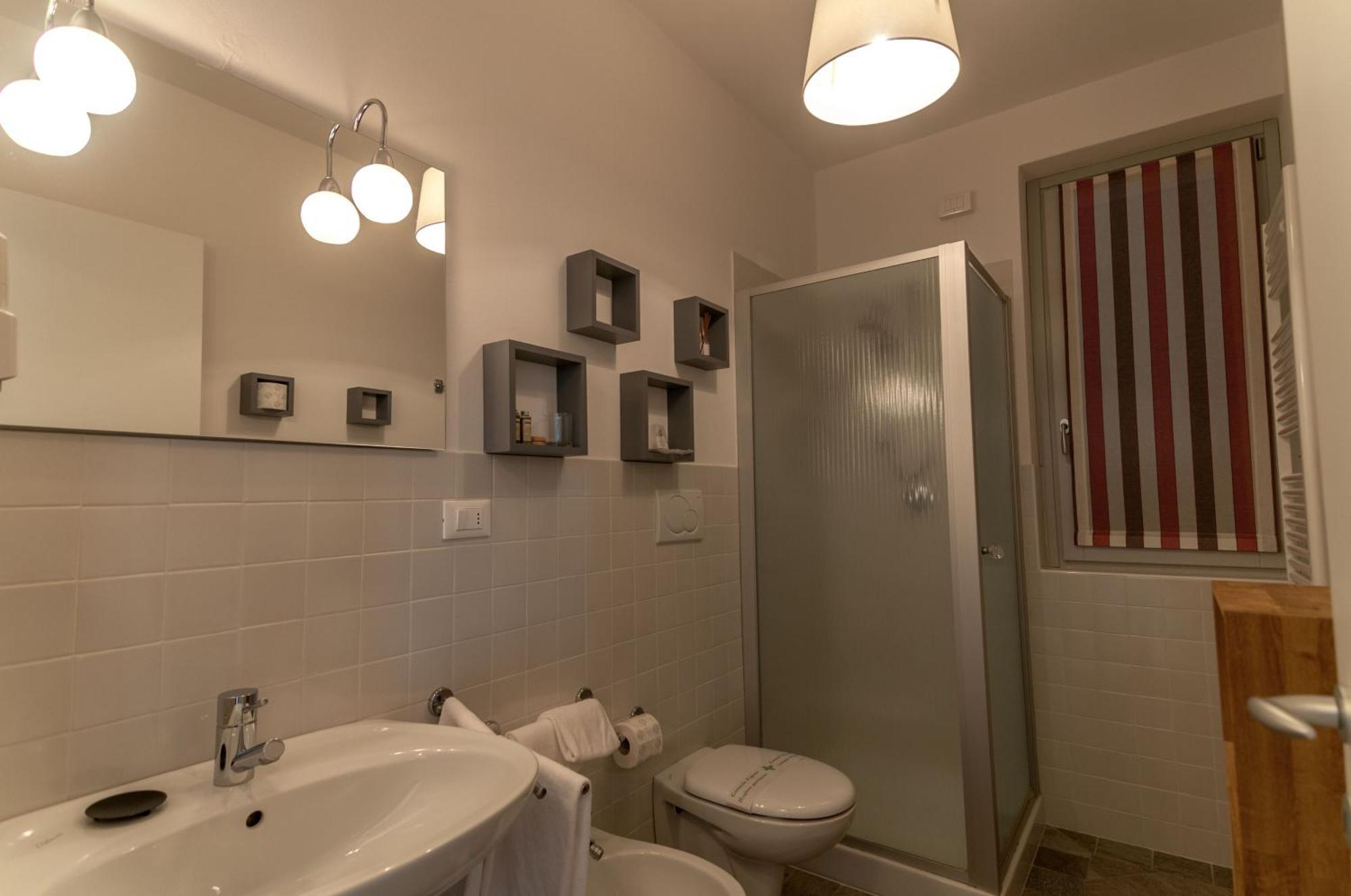 Locanda Pozzetto Laveno-Mombello Phòng bức ảnh